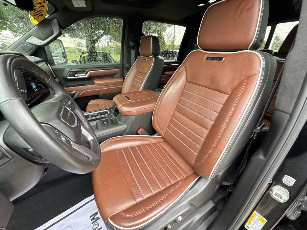 Used 2025 Onyx Black GMC Denali Ultimate image 24