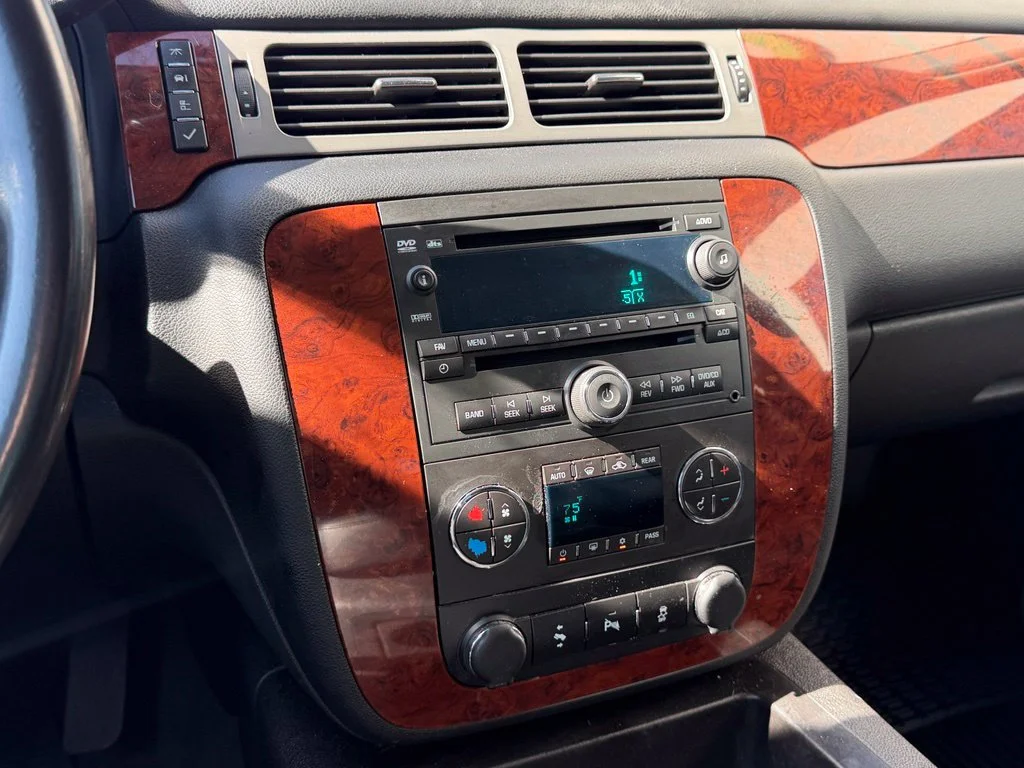 Used 2013 Black Chevrolet LT image 9