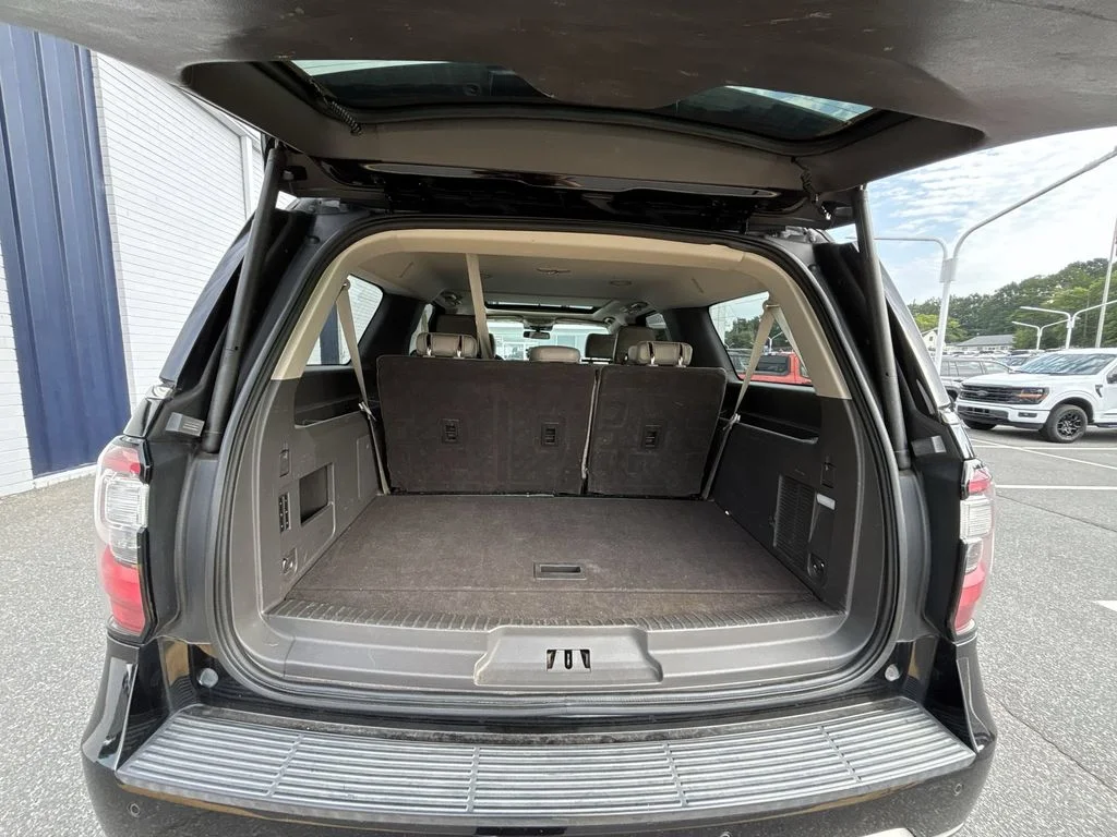 Used 2020 Black Ford Limited image 21