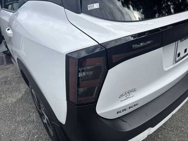 Used 2025 White Nissan SV image 32