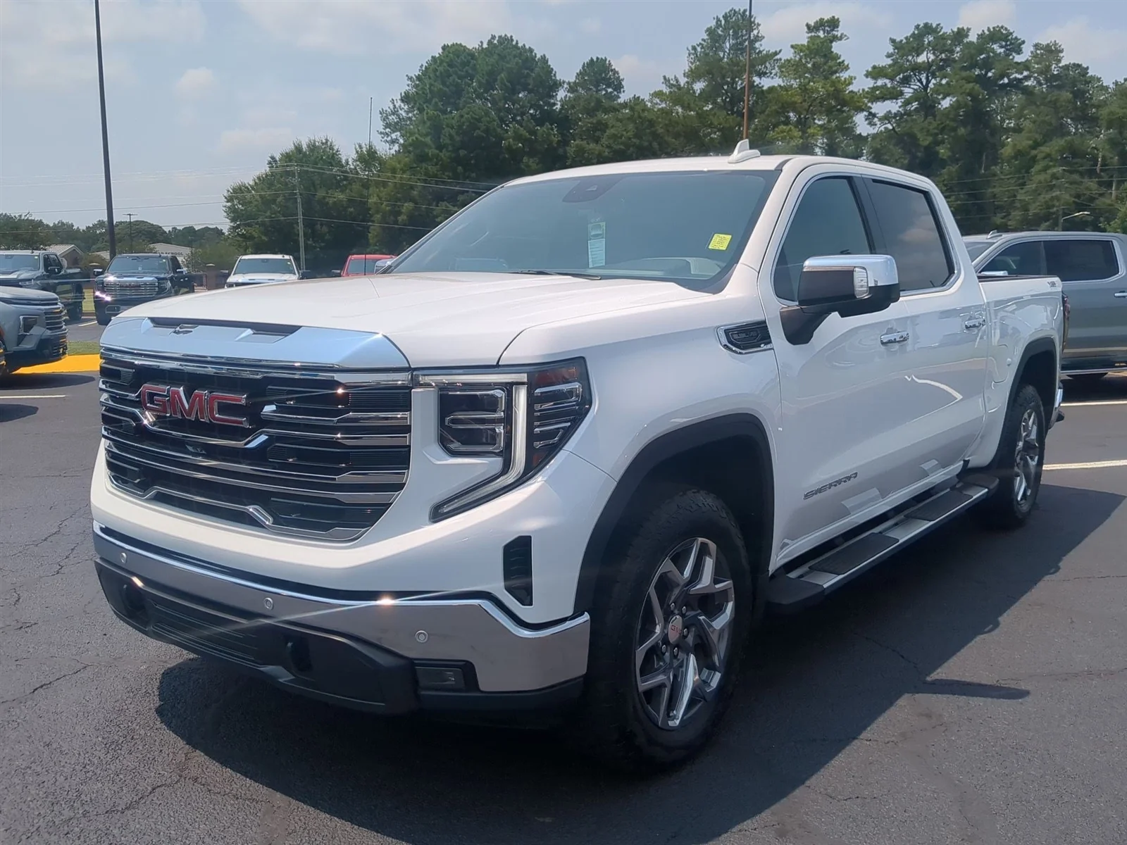 New 2026 Summit White GMC SLT image 28