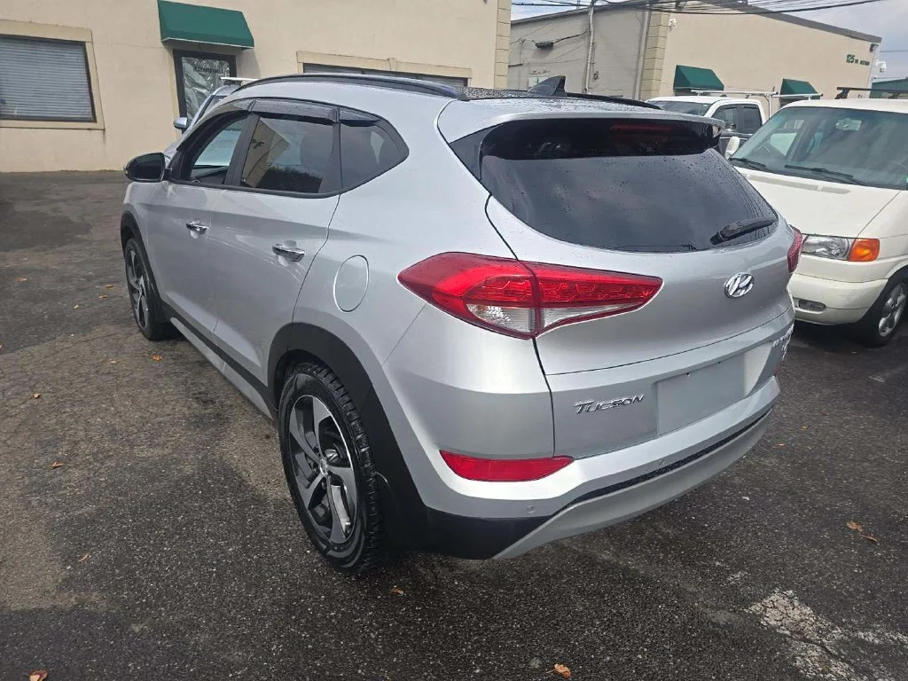 Used 2018 Silver Hyundai Limited image 6