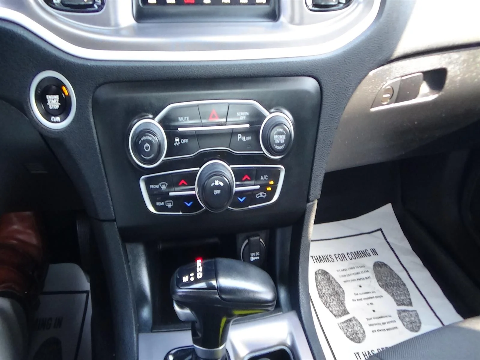 Used 2021 Pitch Black Clear Coat (px8) Dodge SXT image 24