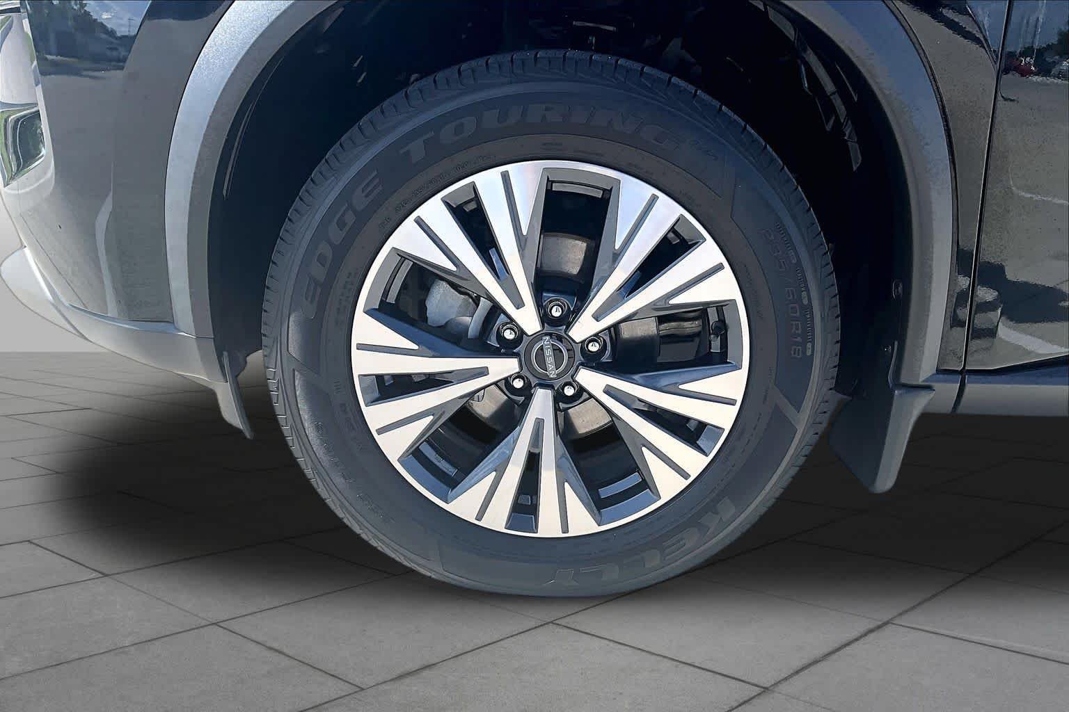 Used 2023 Super Black Nissan SV image 10