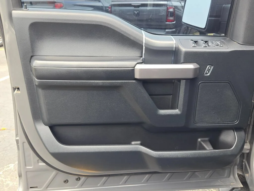 Used 2020 Gray Ford XLT image 22