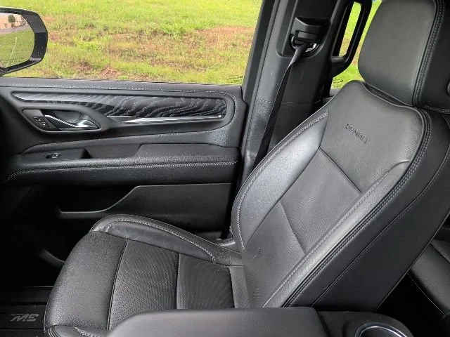 Used 2023 Summit White GMC Denali image 22