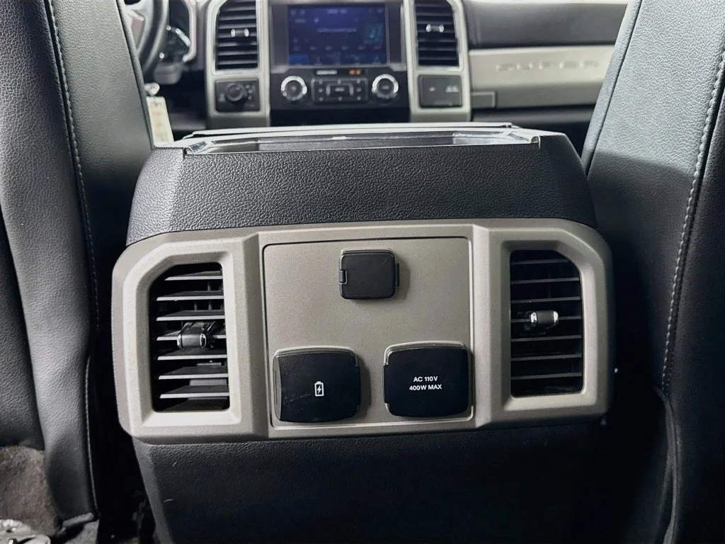 Used 2020 Silver Metallic Ford Lariat image 30