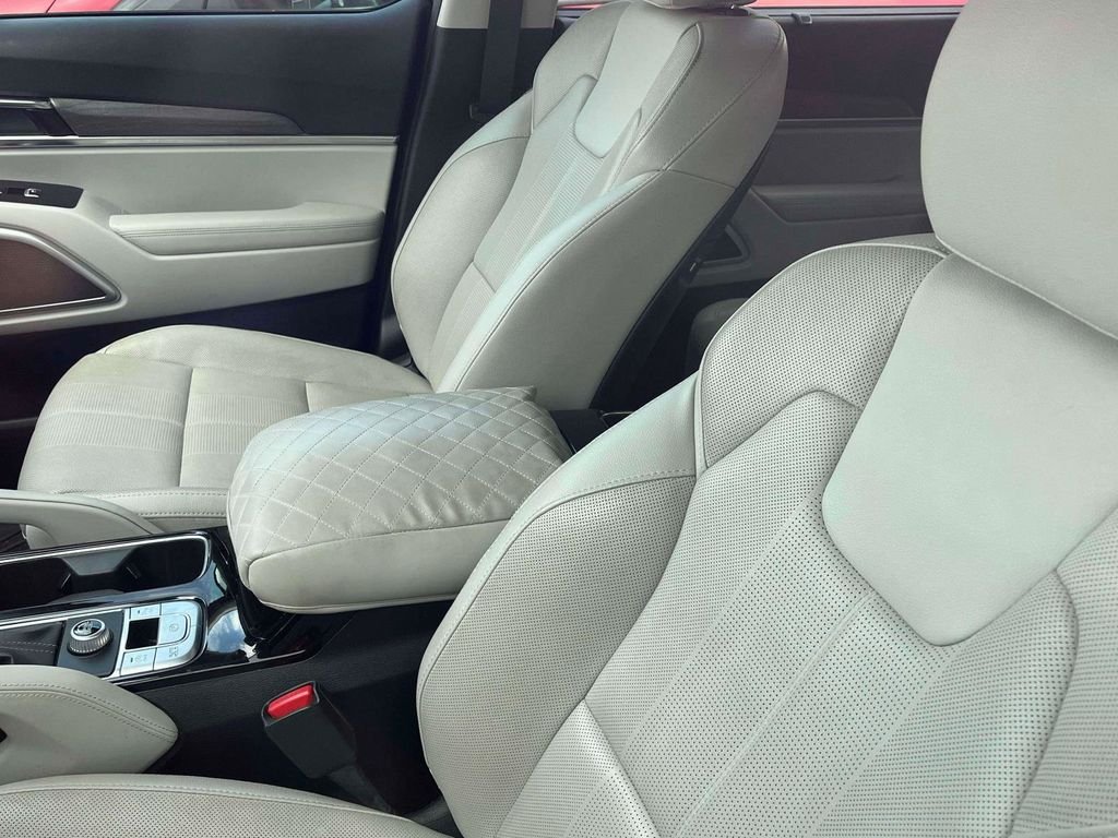 Used 2021 Green Kia EX image 5