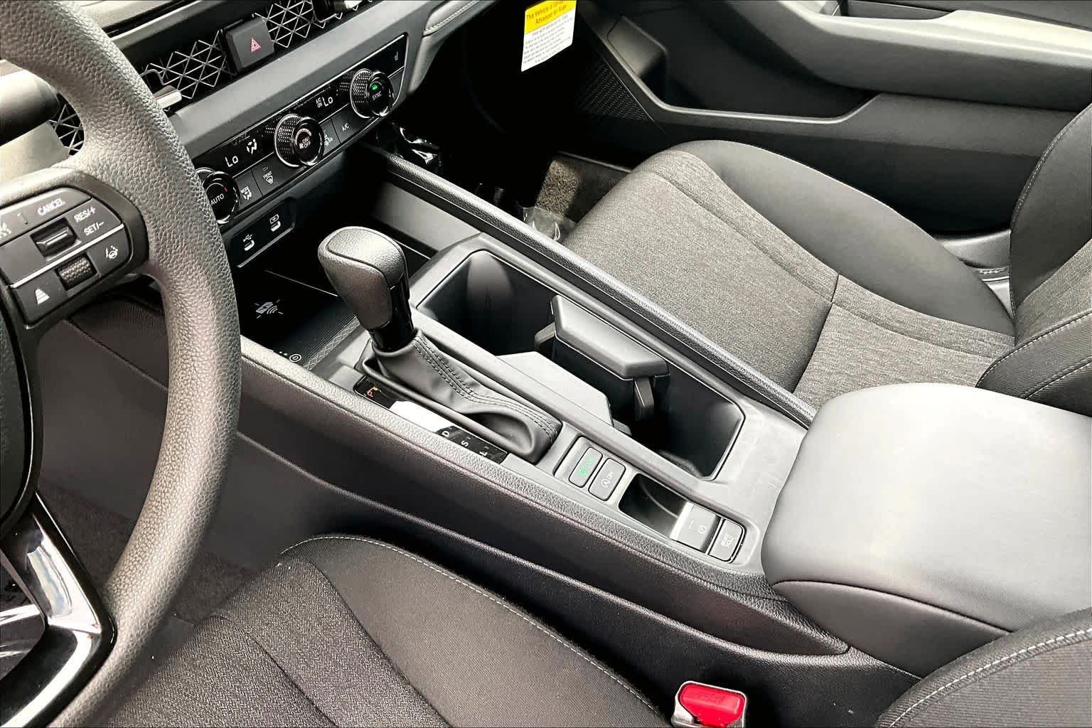 2026 Honda Accord SE - Photo 16