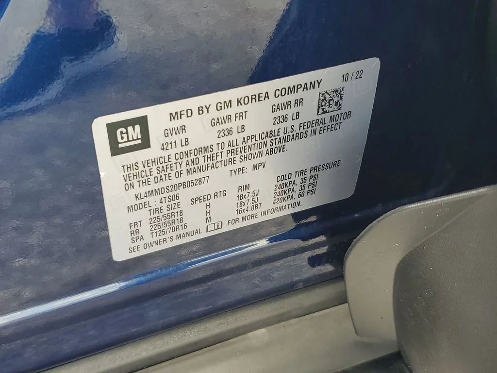 Used 2023 Sapphire Metallic Buick Select image 37