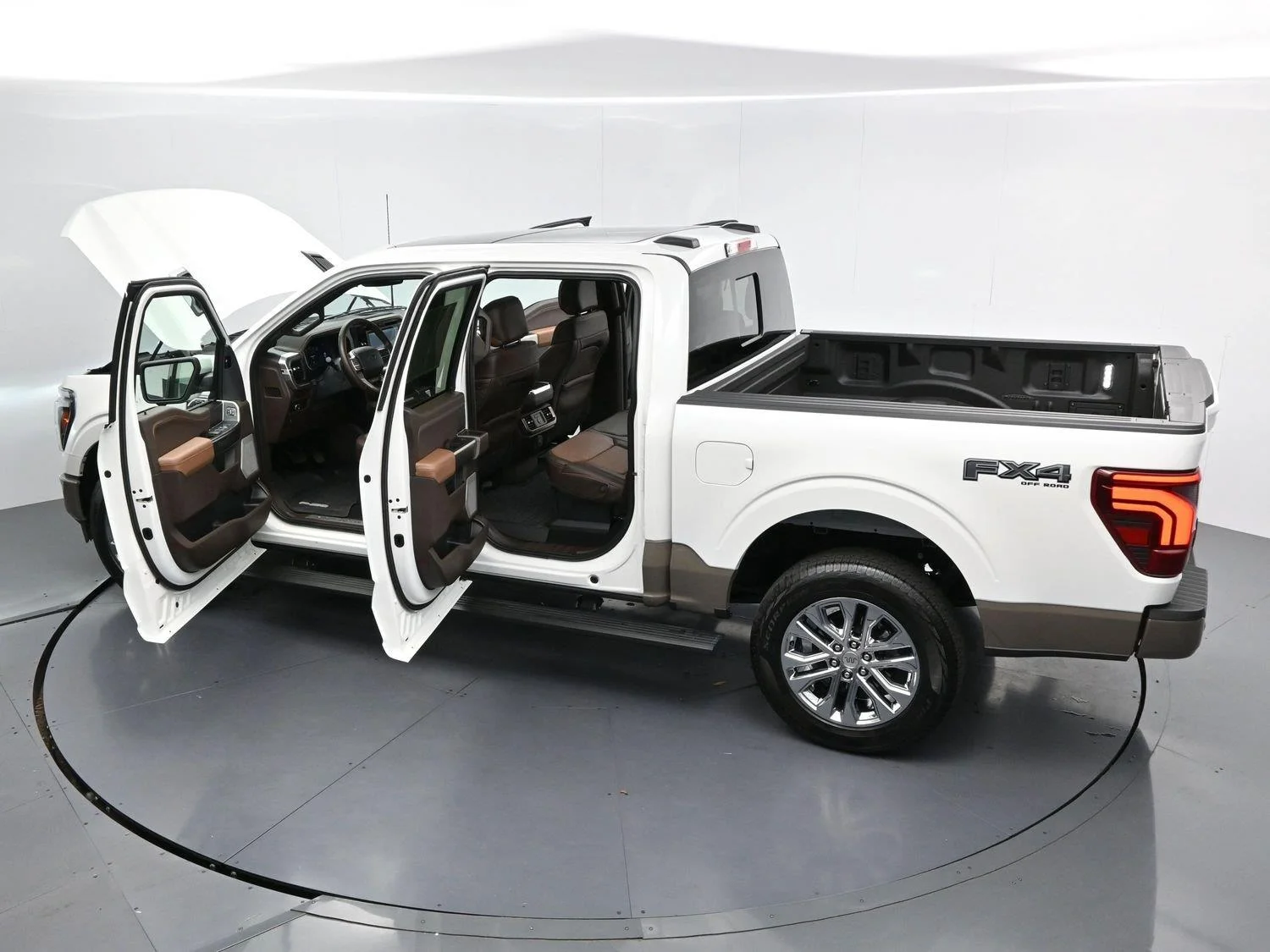 Used 2026 Star White Metallic Tri-coat Ford King Ranch image 43