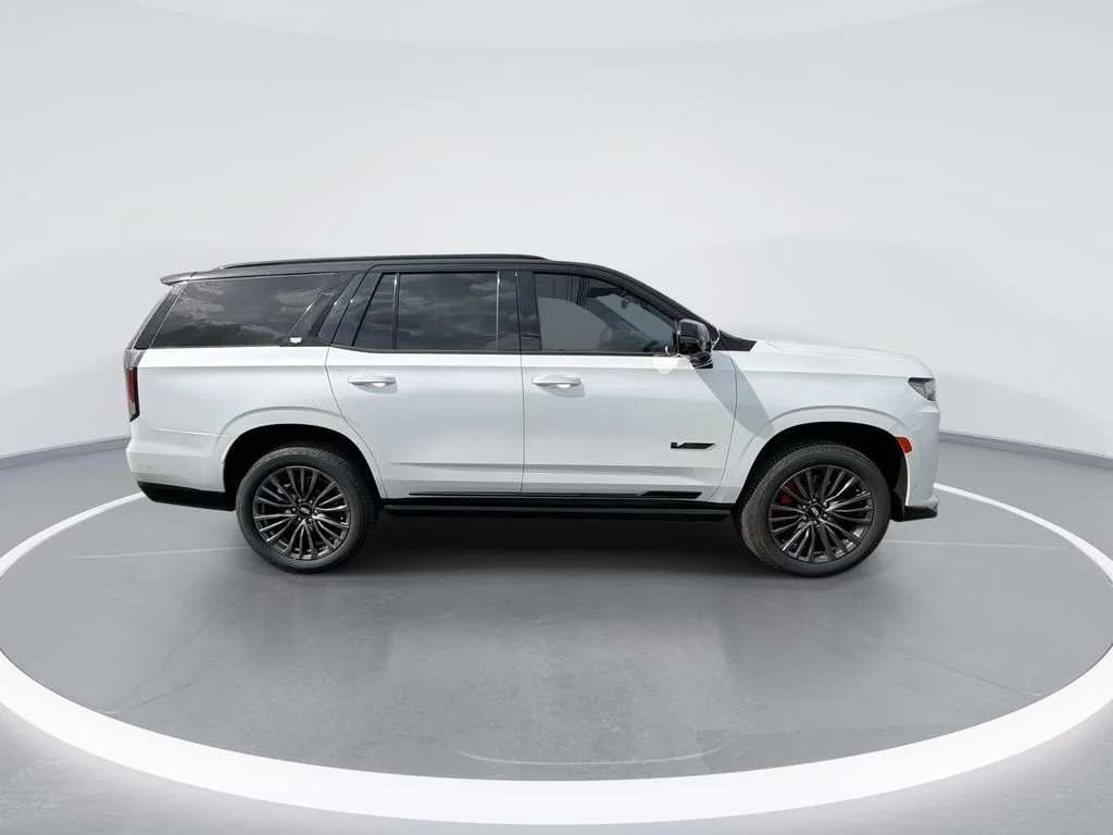 Used 2023 White Cadillac V-Series image 9