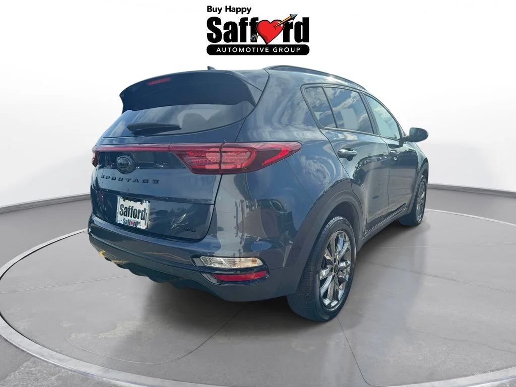 Used 2022 Blue Kia Nightfall image 4