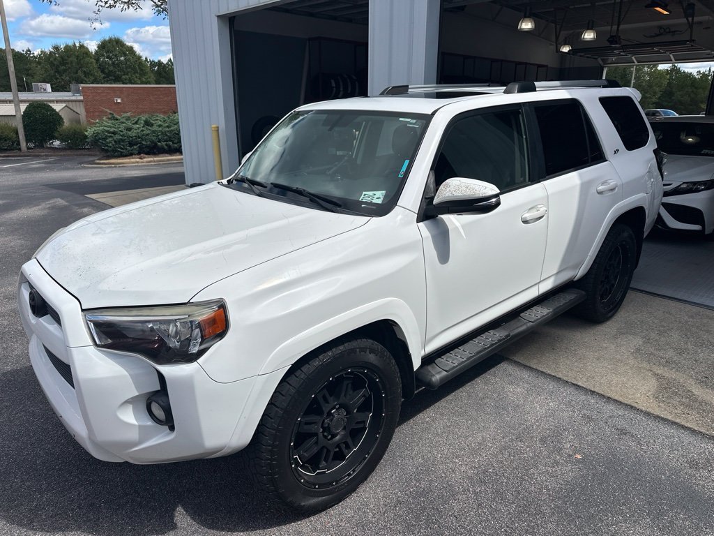 Used 2019 White Toyota SR5 Premium image 2