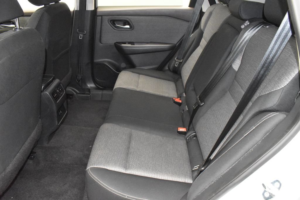 Used 2023 Silver Nissan SV image 31