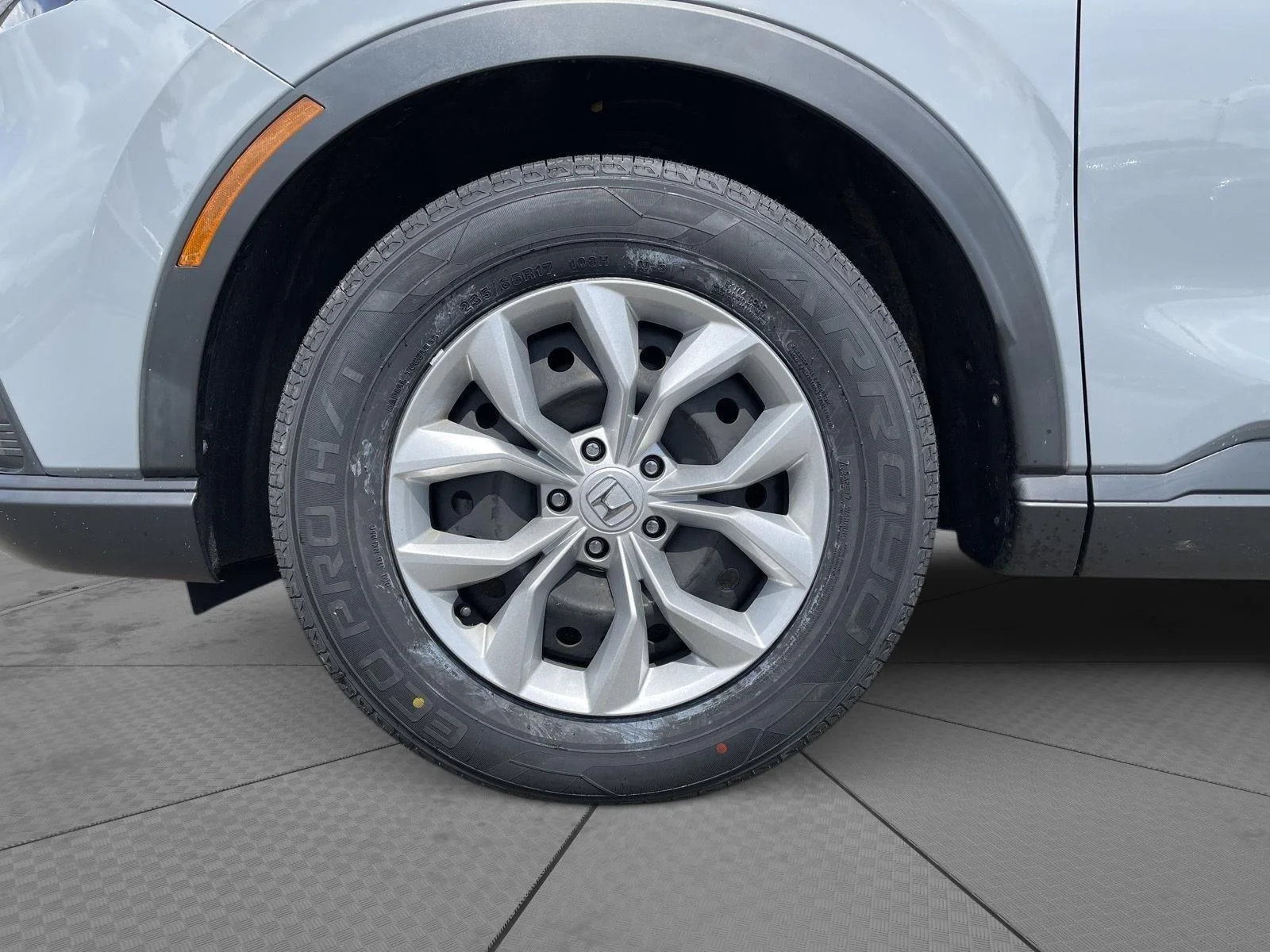 Used 2023 Urban Gray Pearl Honda LX image 22