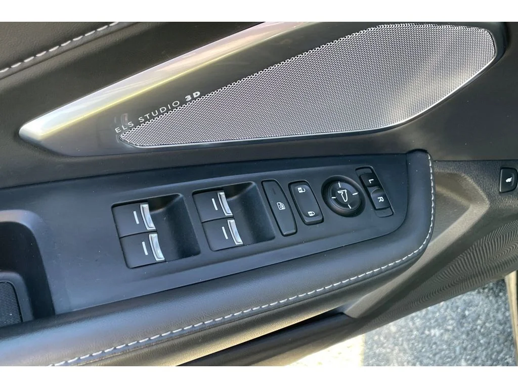 Used 2020 Majestic Black Pearl Acura w/Advance Pkg image 11