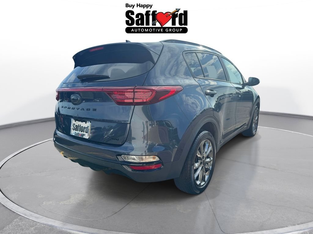 Used 2022 Blue Kia Nightfall image 4