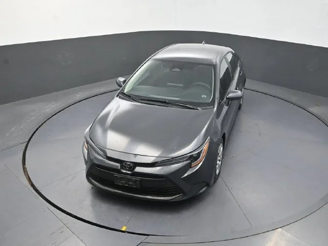 Used 2025  Toyota LE image 24
