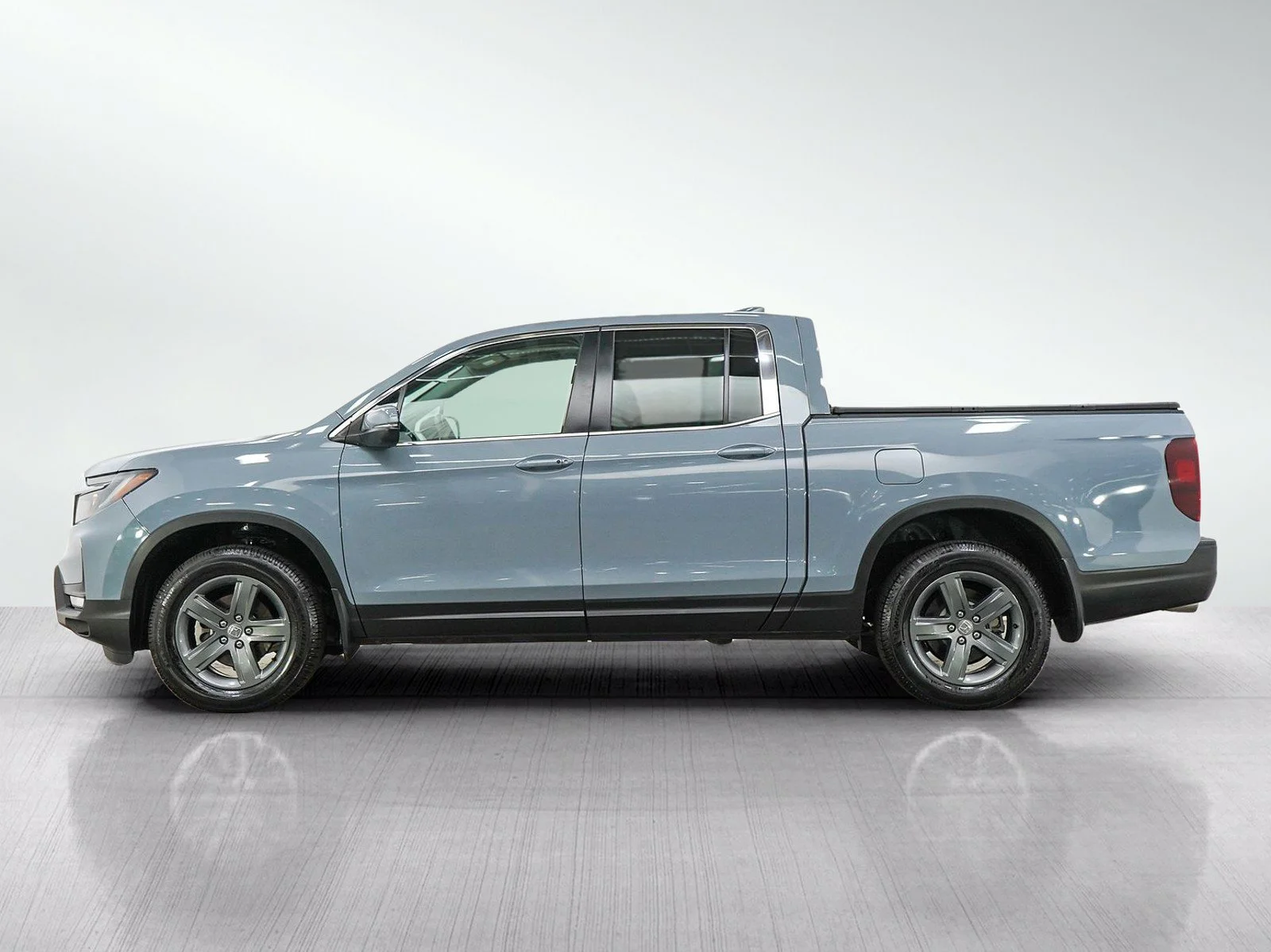Used 2023 Honda Ridgeline RTL with VIN 5FPYK3F50PB023279 for sale in Wayzata, Minnesota