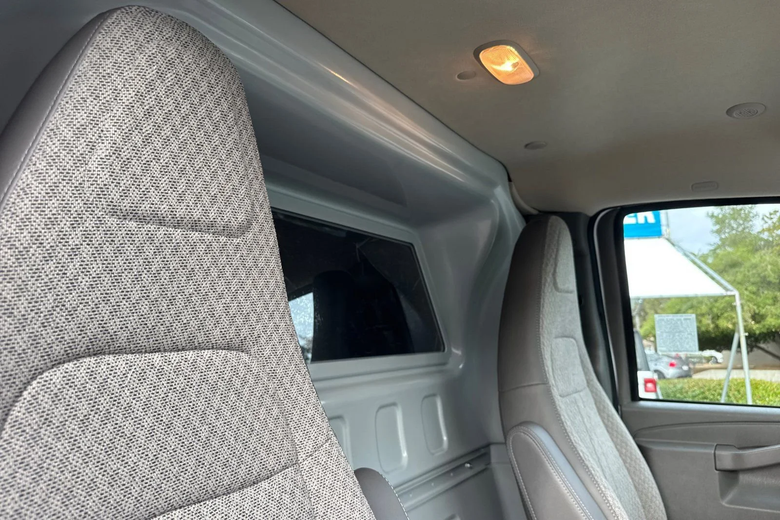 2025 Chevrolet Express Cargo Work Van - Photo 15