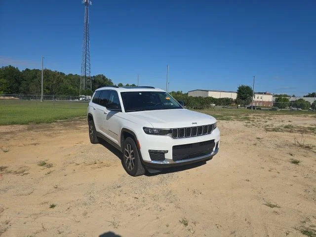 Used 2023 White Jeep Limited image 13
