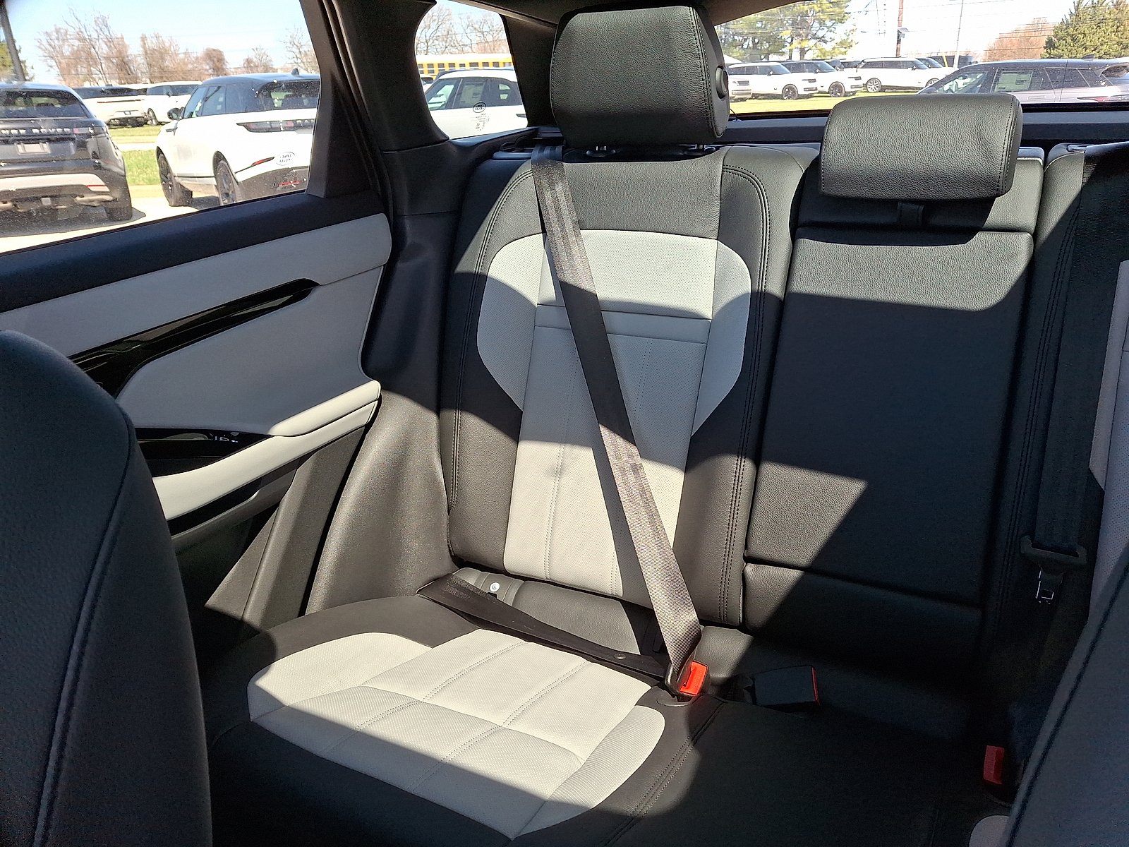 2026 Land Rover Range Rover Evoque Dynamic SE - Photo 15