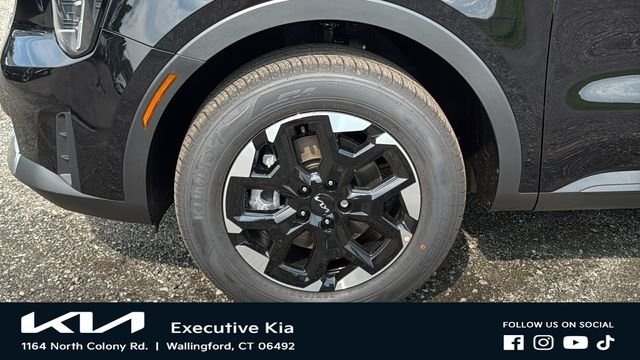 New 2026 Ebony Black Kia S image 8