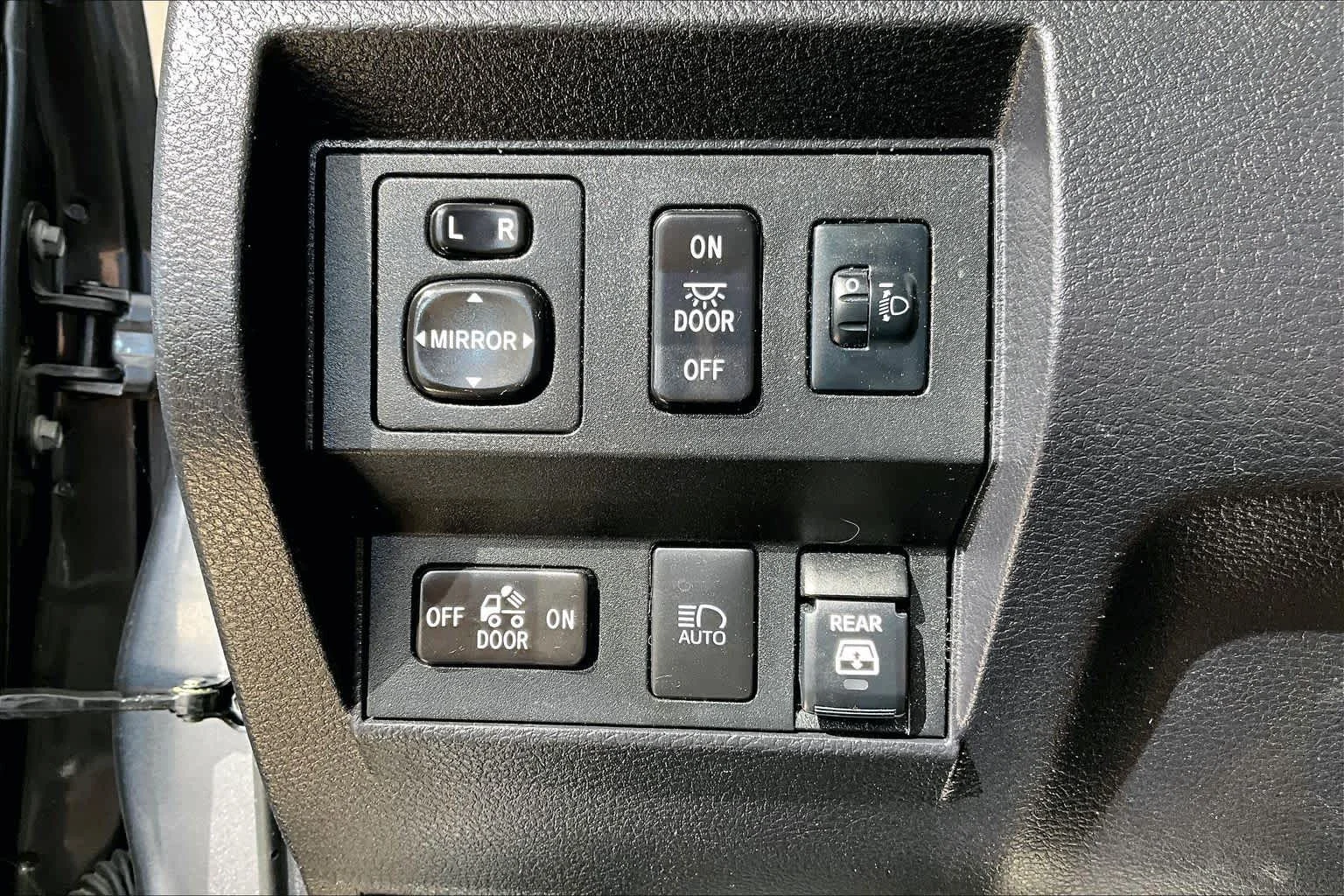 Used 2020 Magnetic Grey Metallic Toyota SR5 image 34