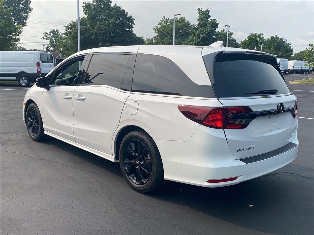 Used 2023 Platinum White Pearl Honda Sport image 11