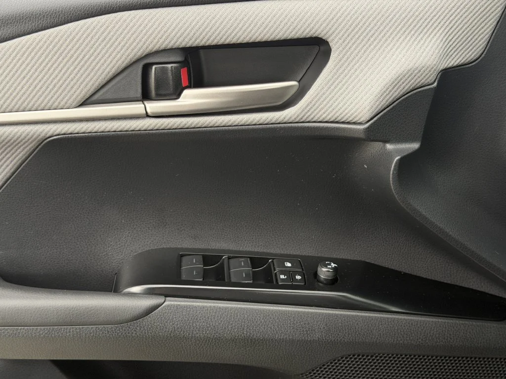 Used 2025  Toyota SE image 27