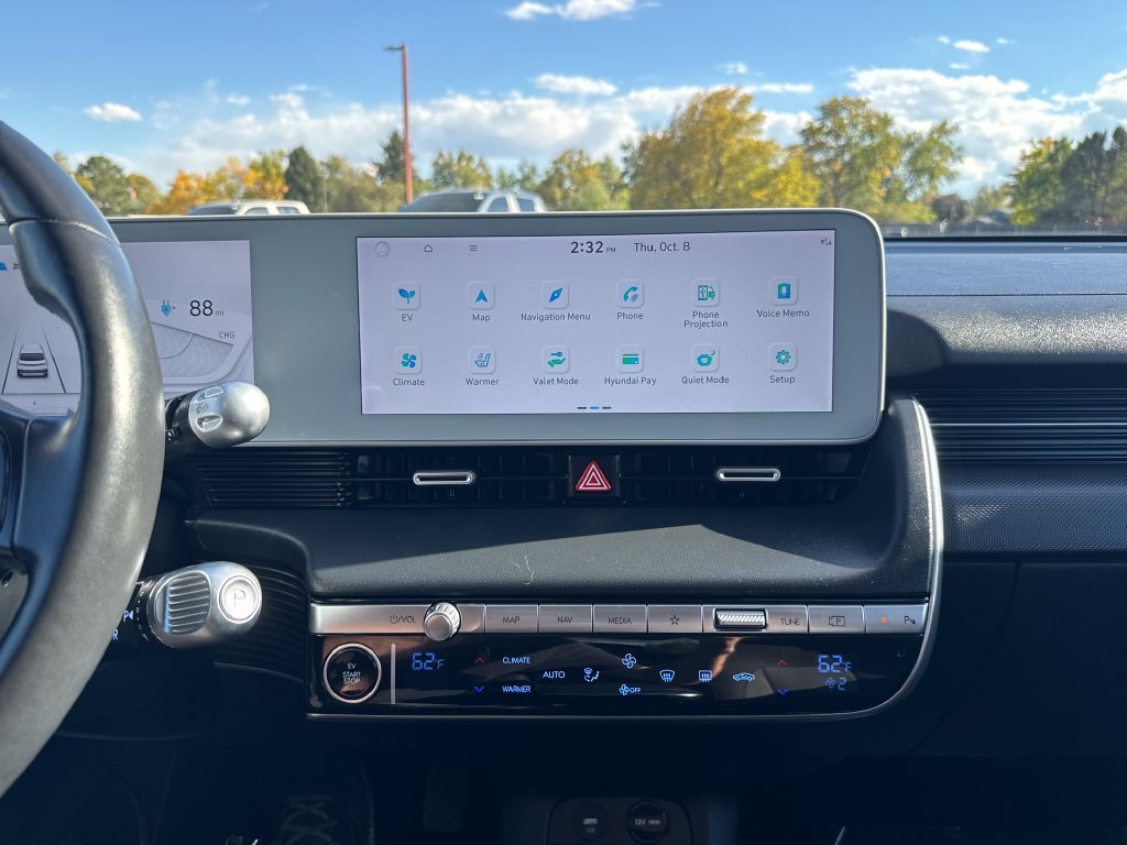 Used 2024 Digital Teal Hyundai SEL image 17