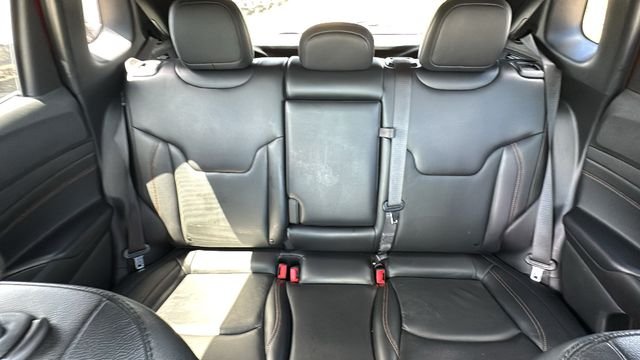Used 2022 Red Jeep Limited image 29