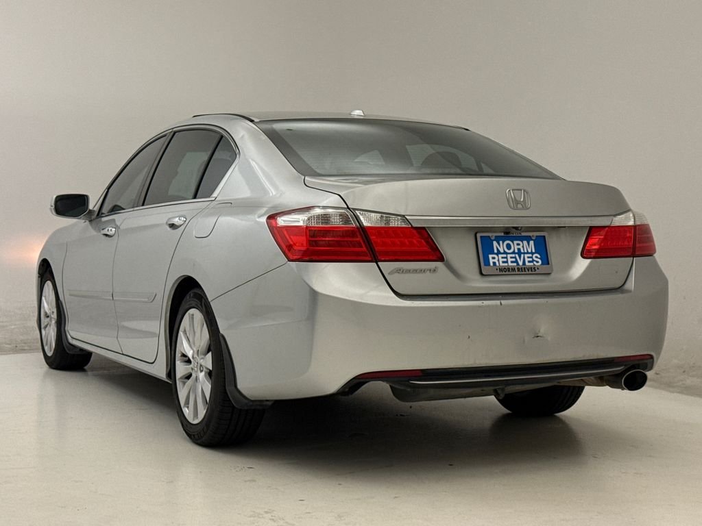 Used 2014 Alabaster Silver Metallic Honda EX-L image 7