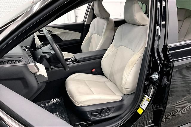 2025 Toyota Camry XLE - Photo 24