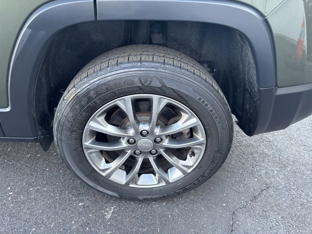 Used 2021 Green Jeep Latitude Lux image 46