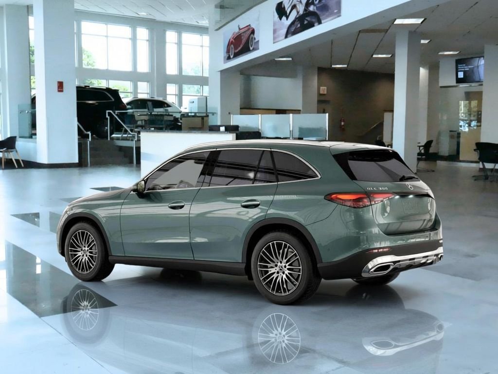 New 2026 Verde Silver Metallic Mercedes-Benz GLC 300 image 29