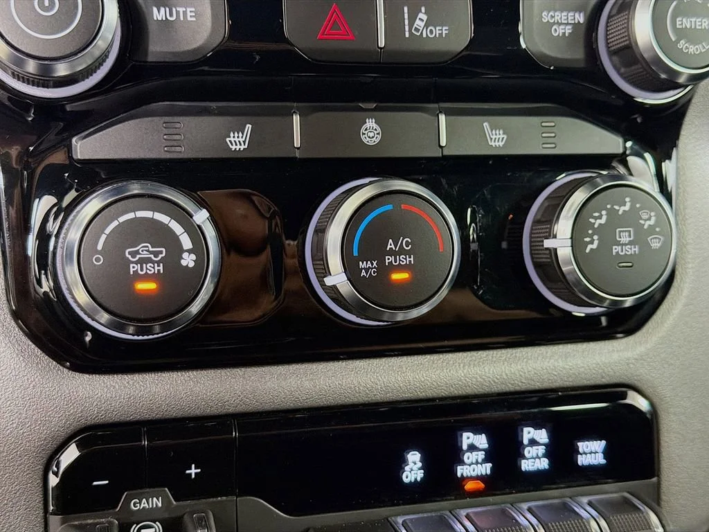 Used 2025  Ram Big Horn image 16