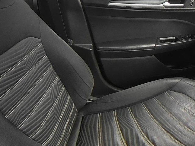 Used 2016 Blue Ford SE image 37