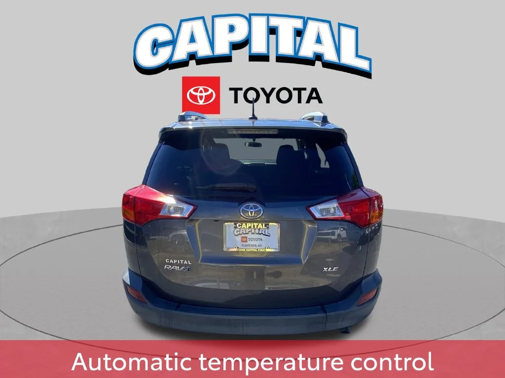 Used 2014 Gray Toyota XLE image 9