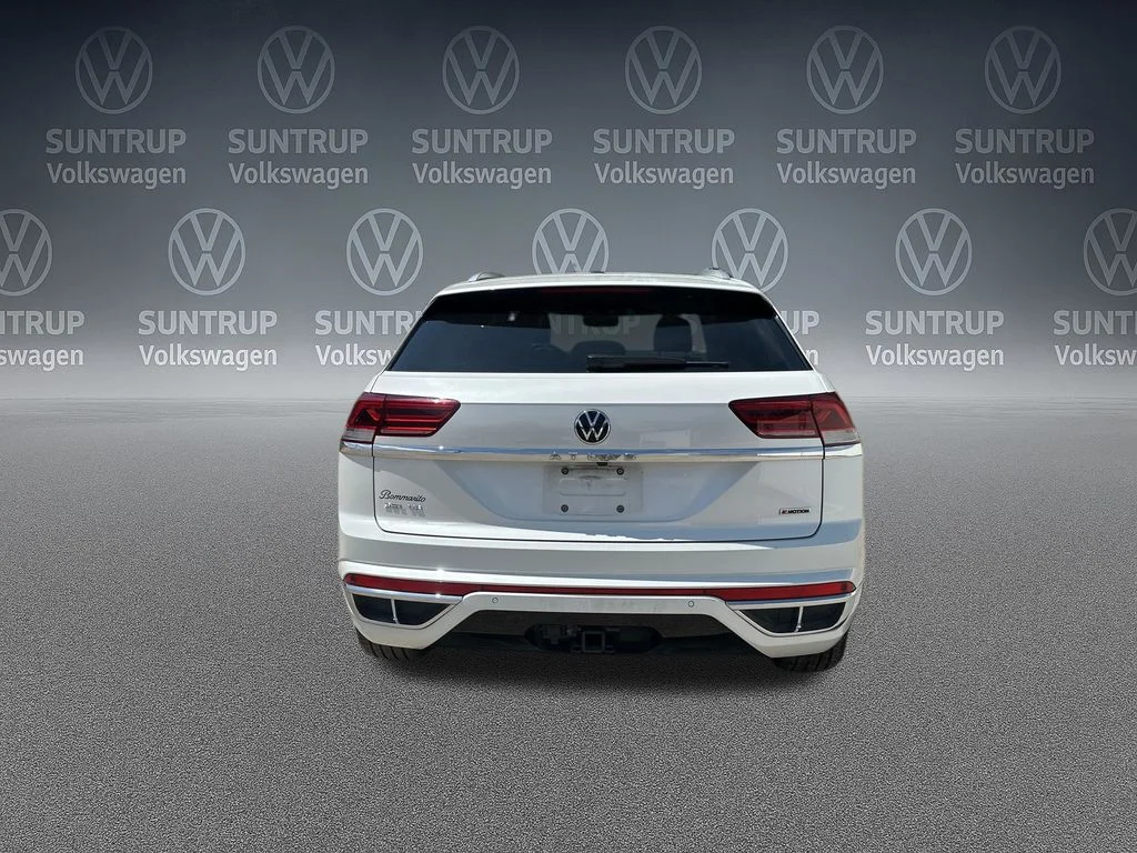 Used 2022 White Volkswagen 3.6L V6 SEL Premium R-Line image 5