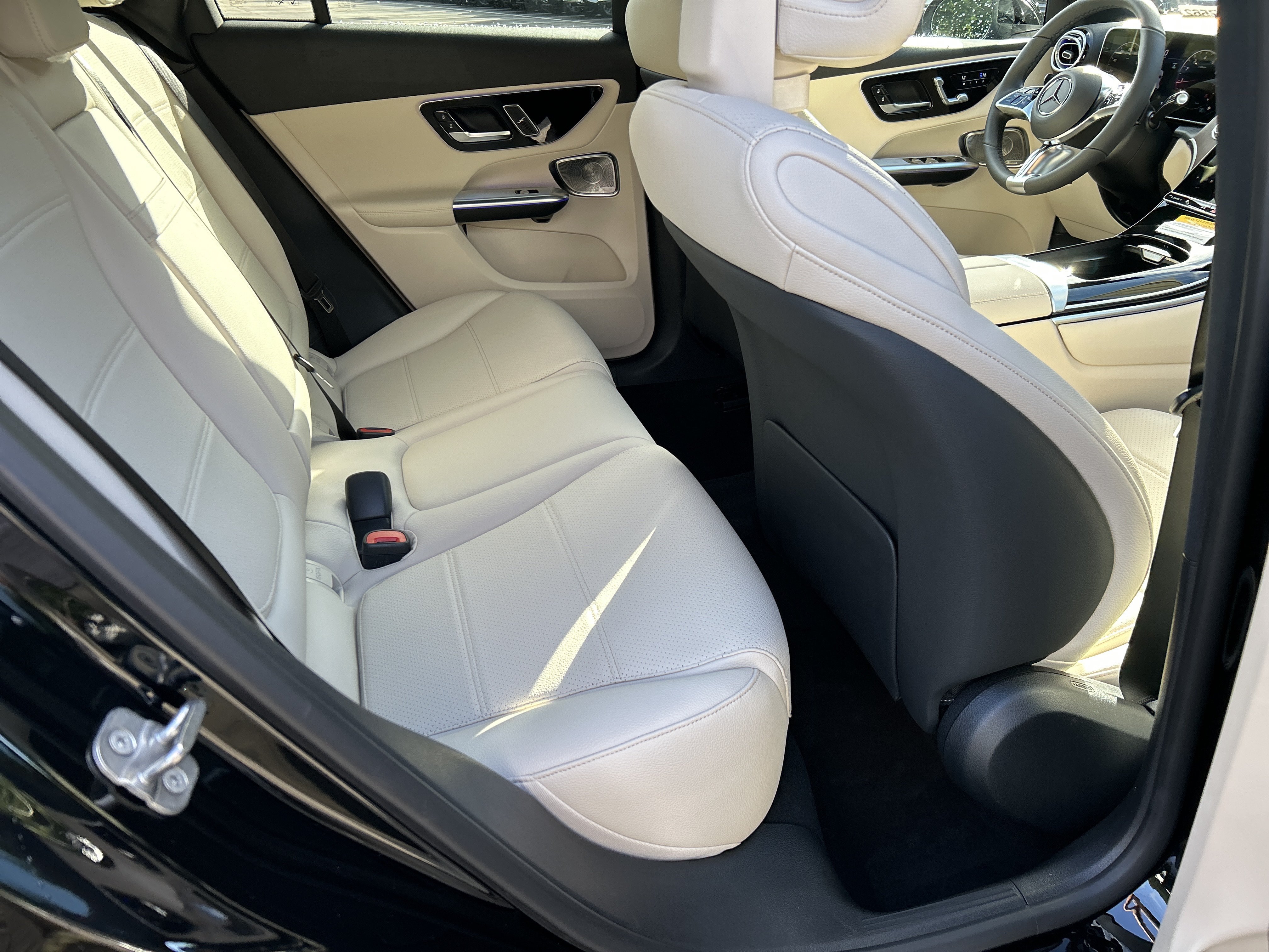 New 2026 Black Mercedes-Benz GLC 300 4MATIC® SUV image 40