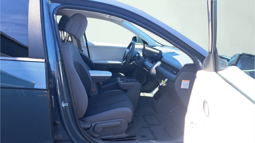 New 2026 Green Hyundai SE image 16