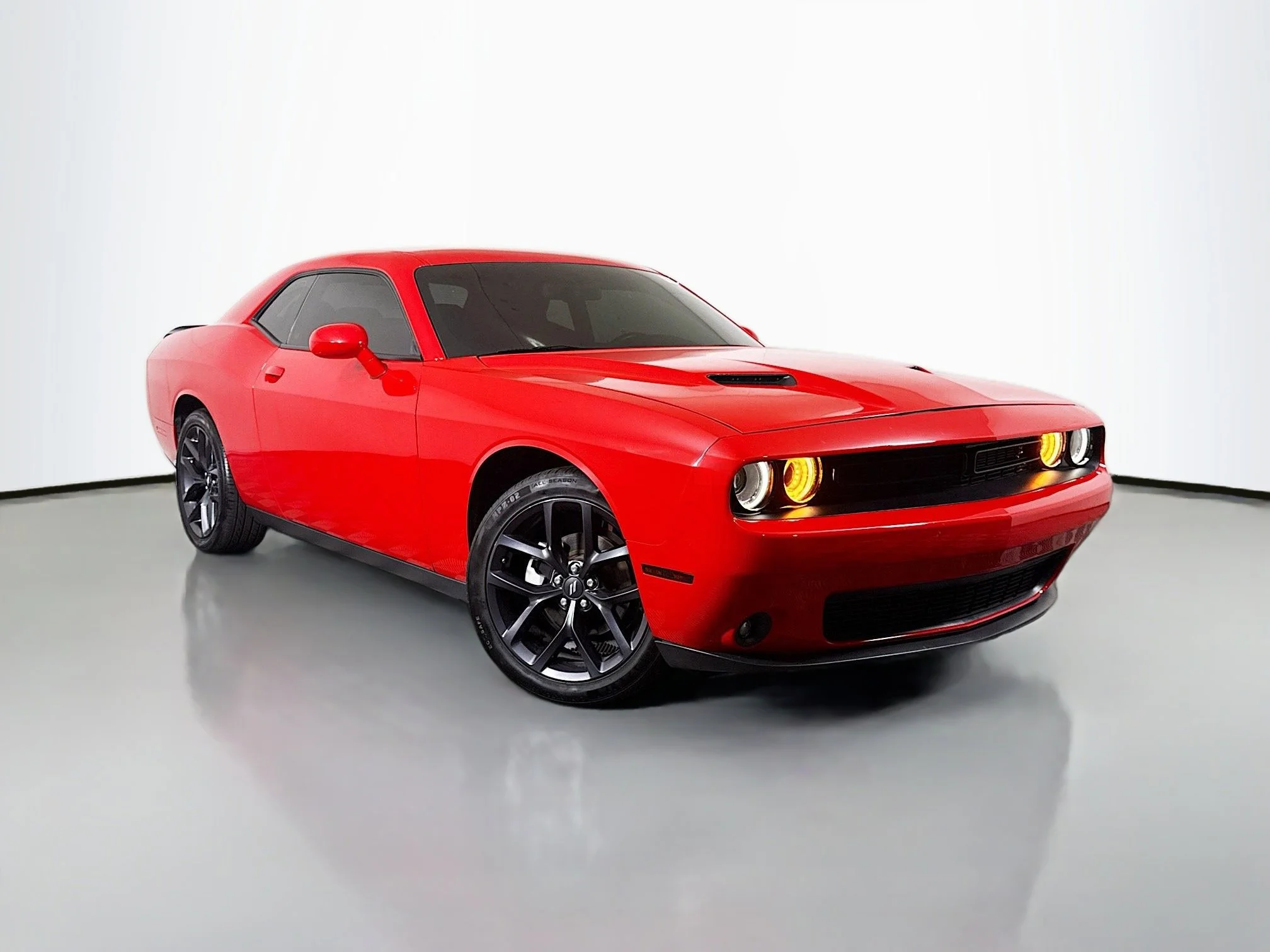 2021 Dodge Challenger SXT Auto's photo