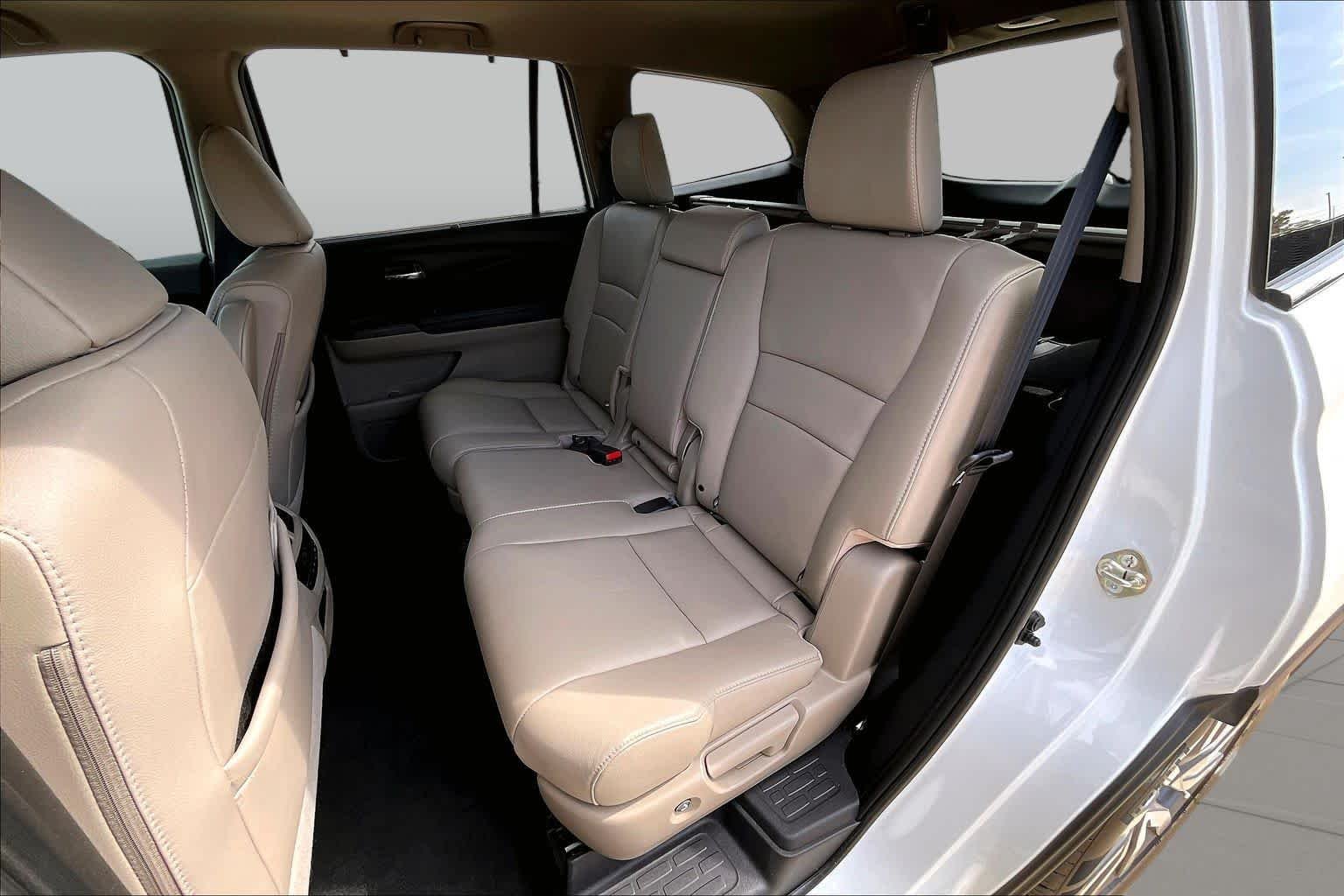 Used 2020 Platinum White Pearl Honda EX-L image 21