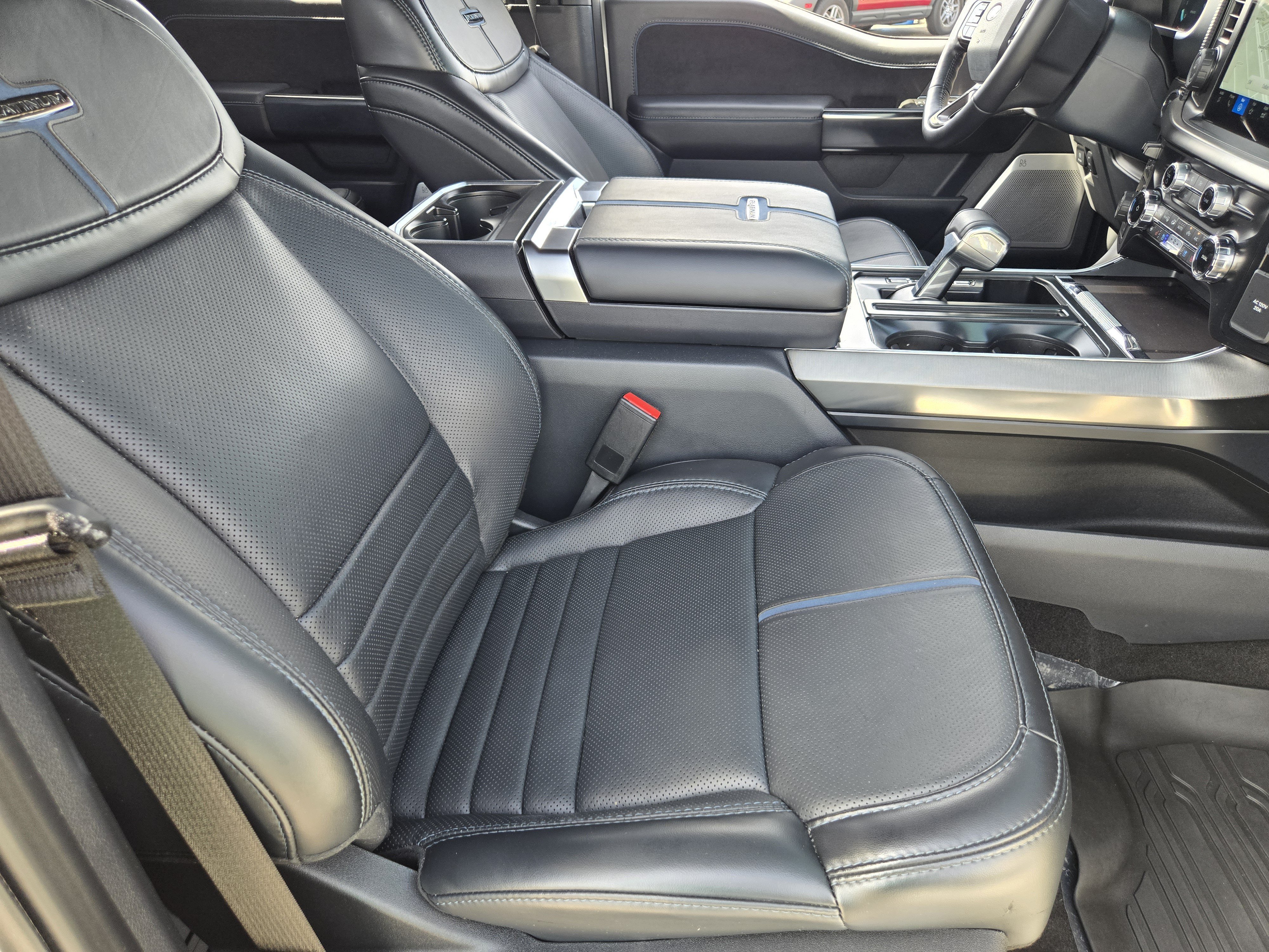 Used 2024 White Metallic Ford Platinum image 12