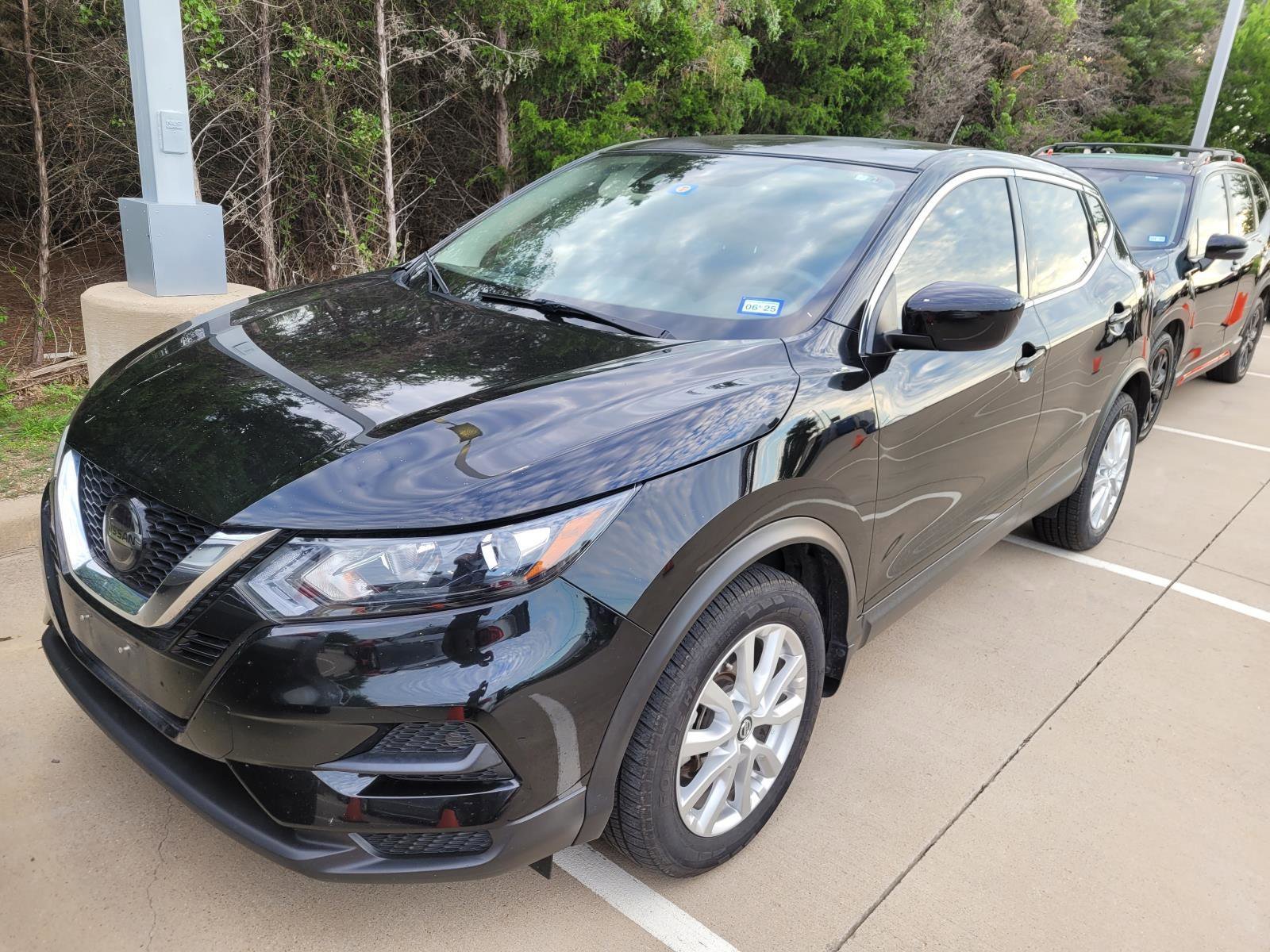 2022 Nissan Rogue Sport S FWD's photo