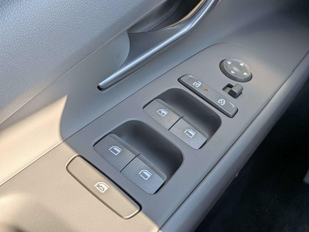 New 2026 White Hyundai SE image 22