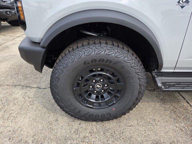 New 2026 Avalanche Gray Ford Outer Banks® image 11