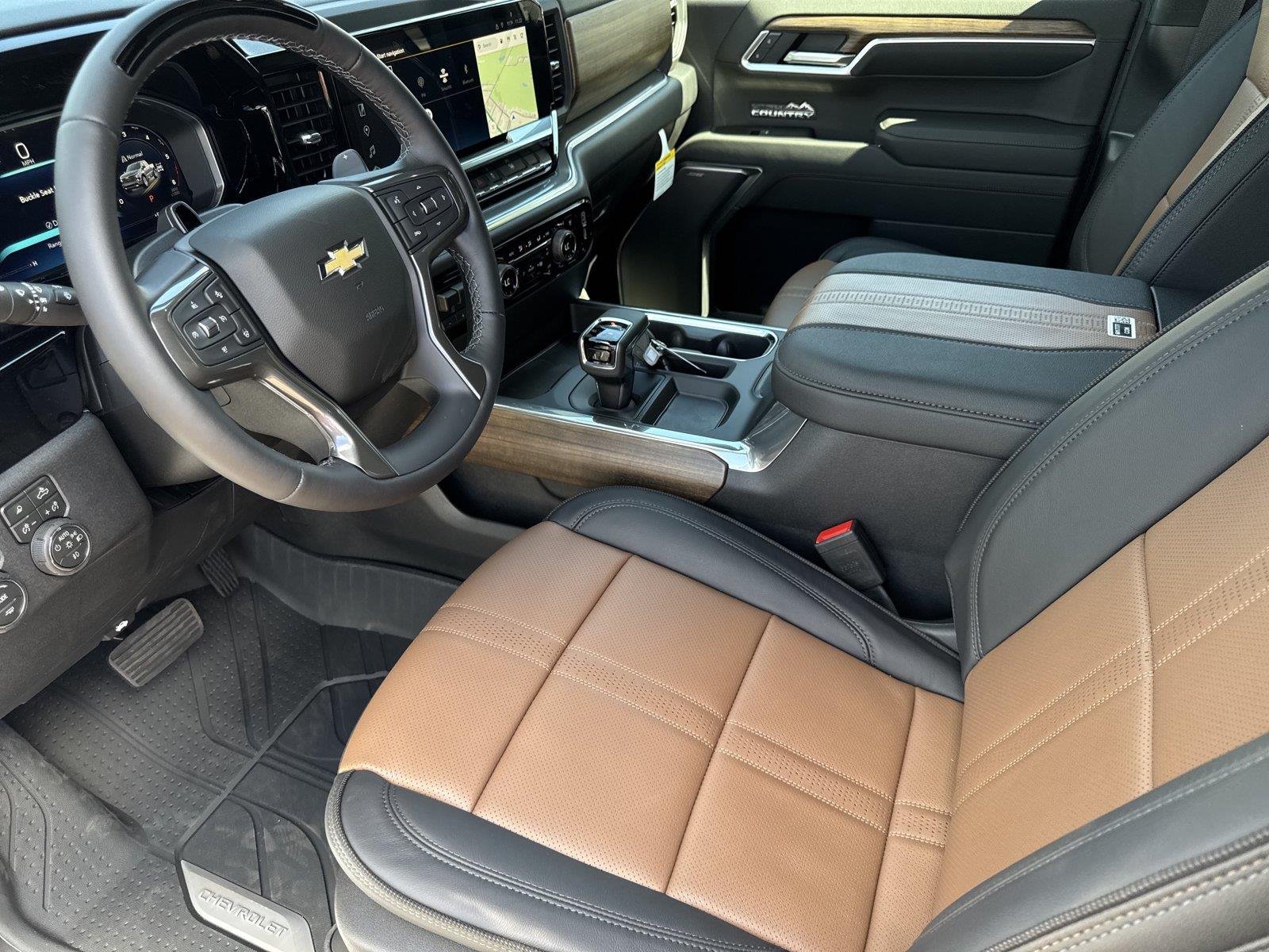 New 2026 Polar White Tricoat Chevrolet High Country image 10